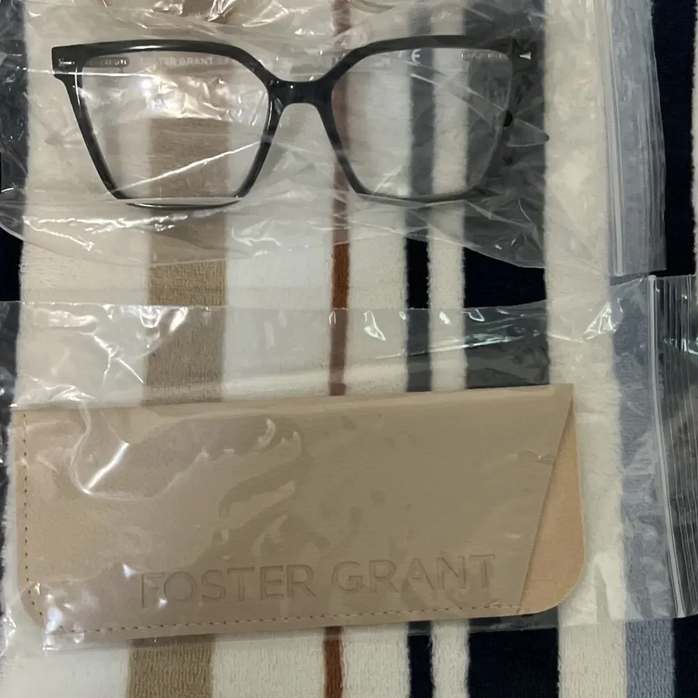 Design Optics Reading Glasses 3 Pack With Case Plastic Frame Square